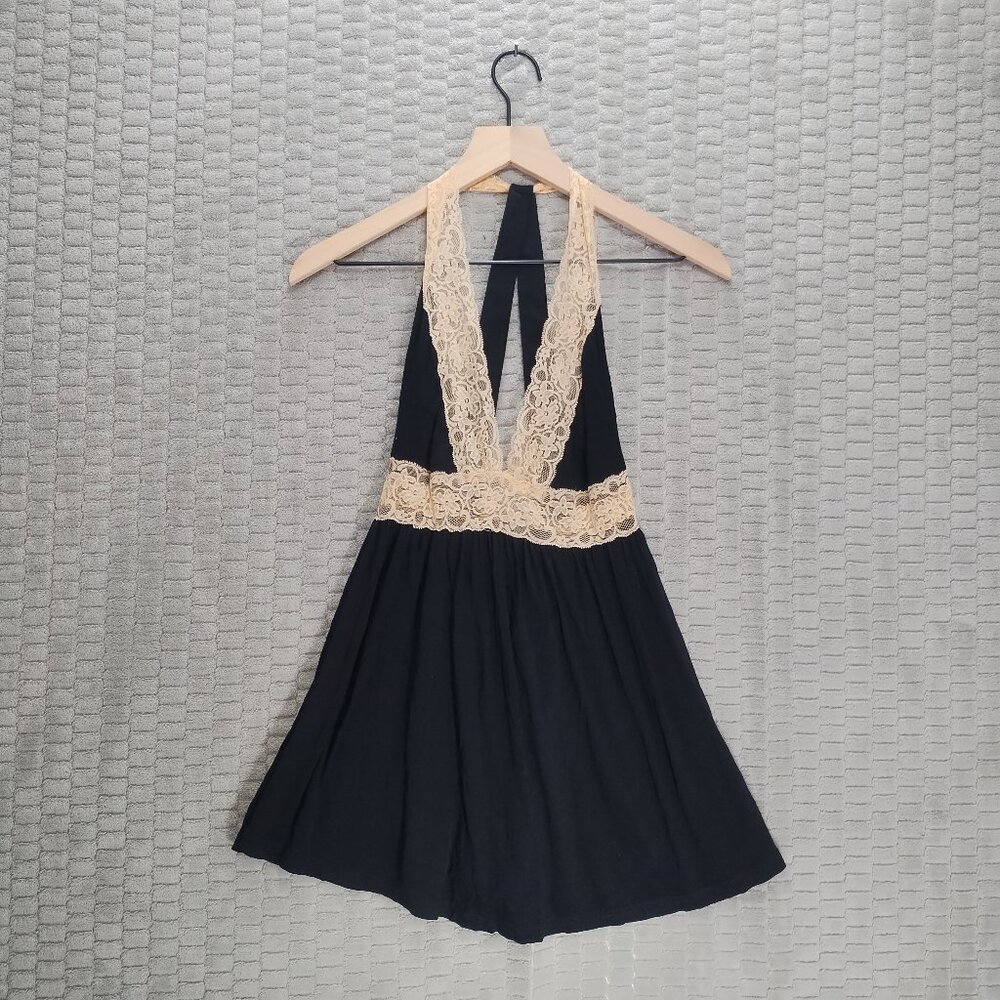 NWT! Frederick's of Hollywood Cream and Black Lace Nightie-Sz S